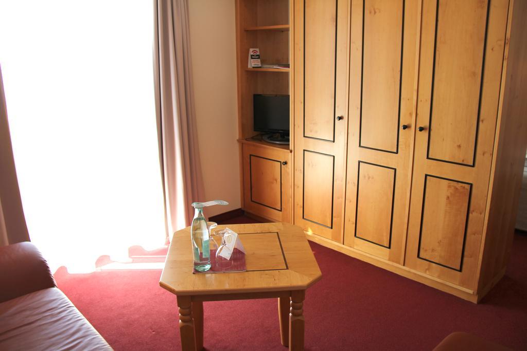 Hotel Riezler Hof Riezlern Buitenkant foto
