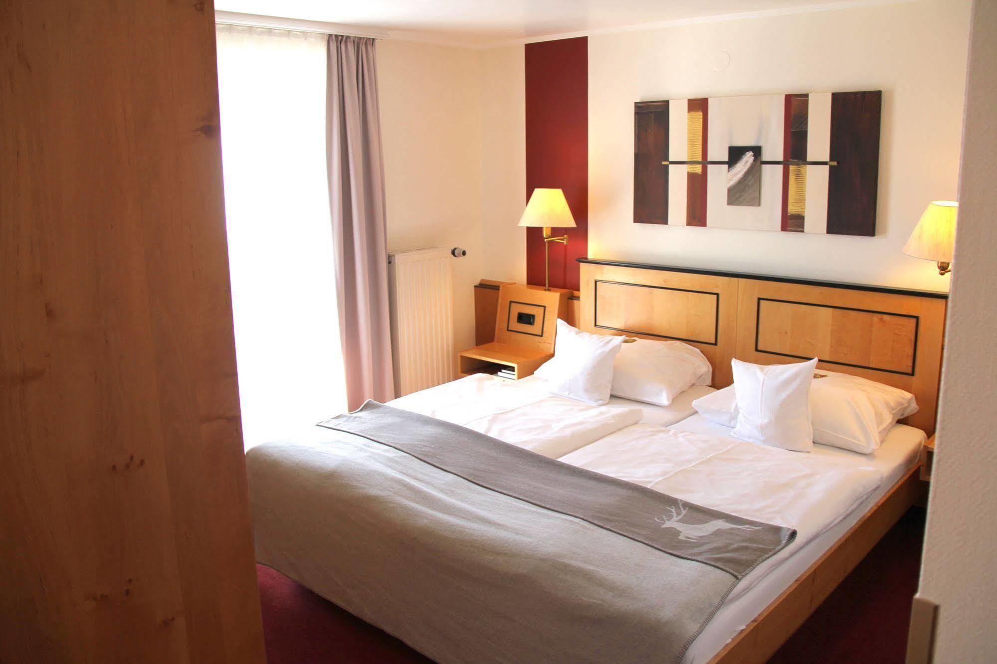 Hotel Riezler Hof Riezlern Buitenkant foto