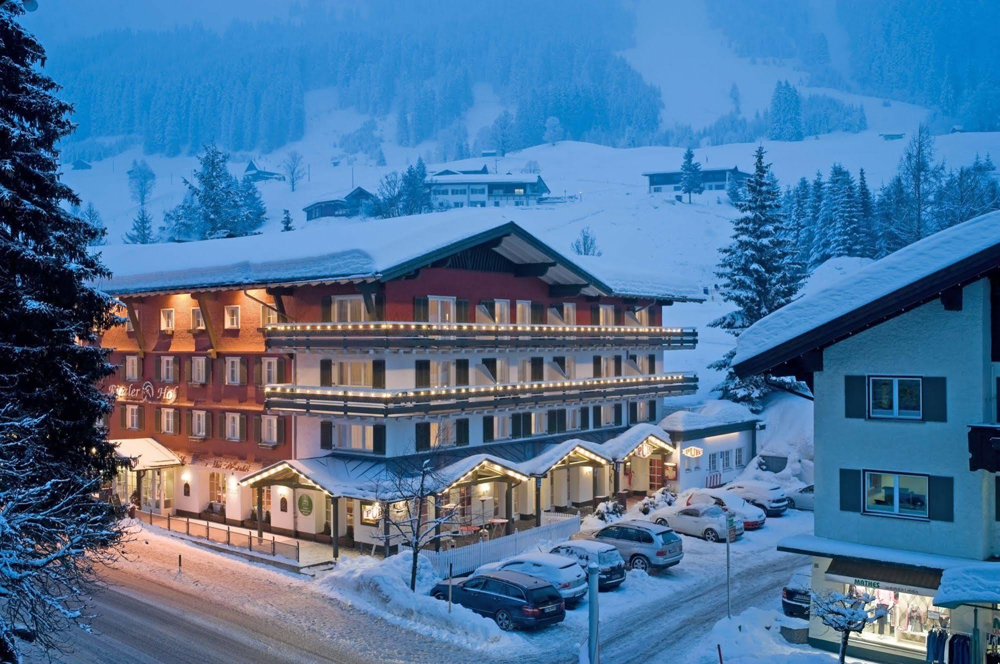 Hotel Riezler Hof Riezlern Buitenkant foto